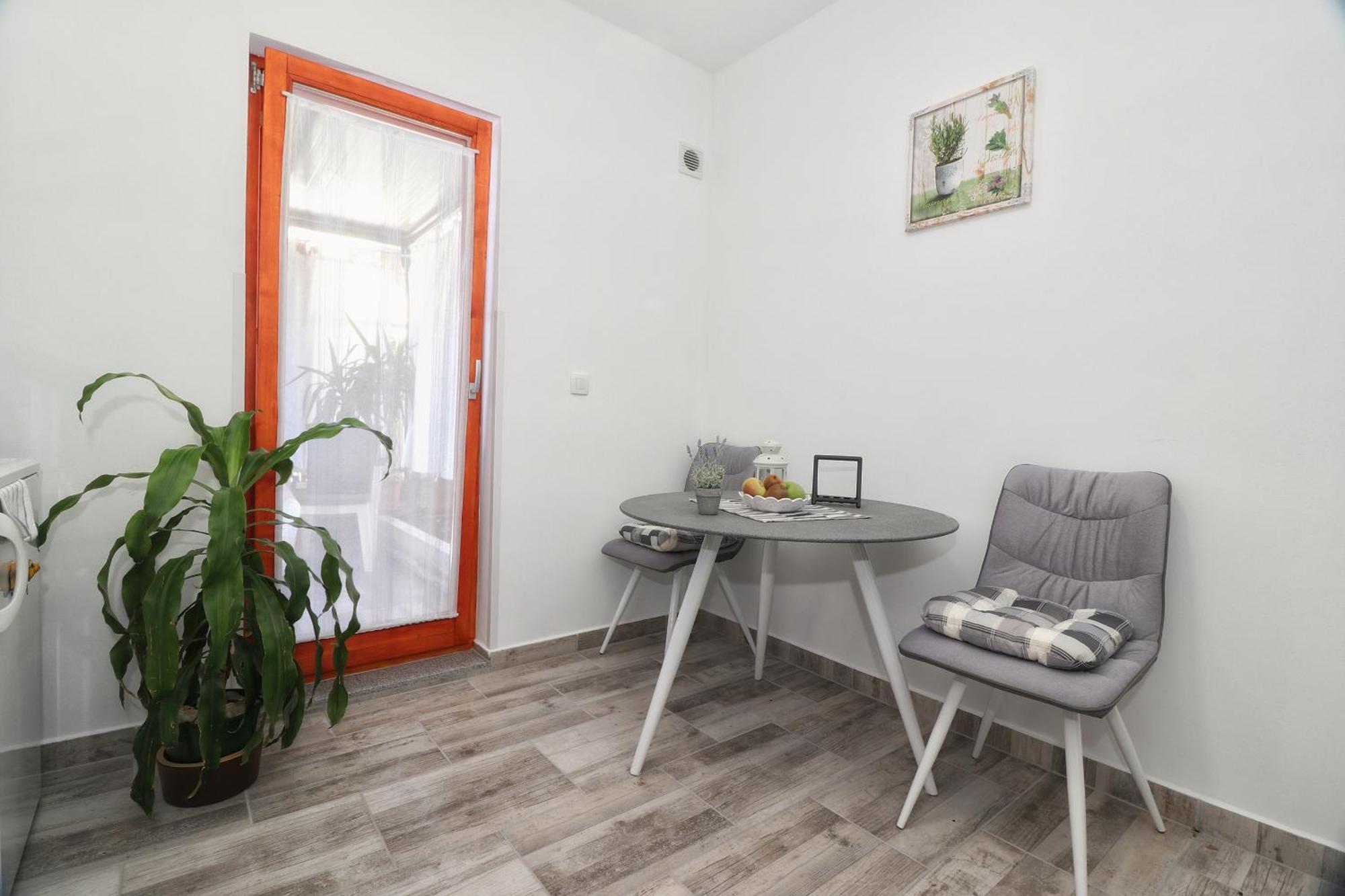 Studio Apartman Edy 3 Pula Exteriör bild
